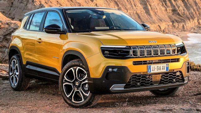 Jeep Avenger electric SUV unveiled during 4xe Day 2022